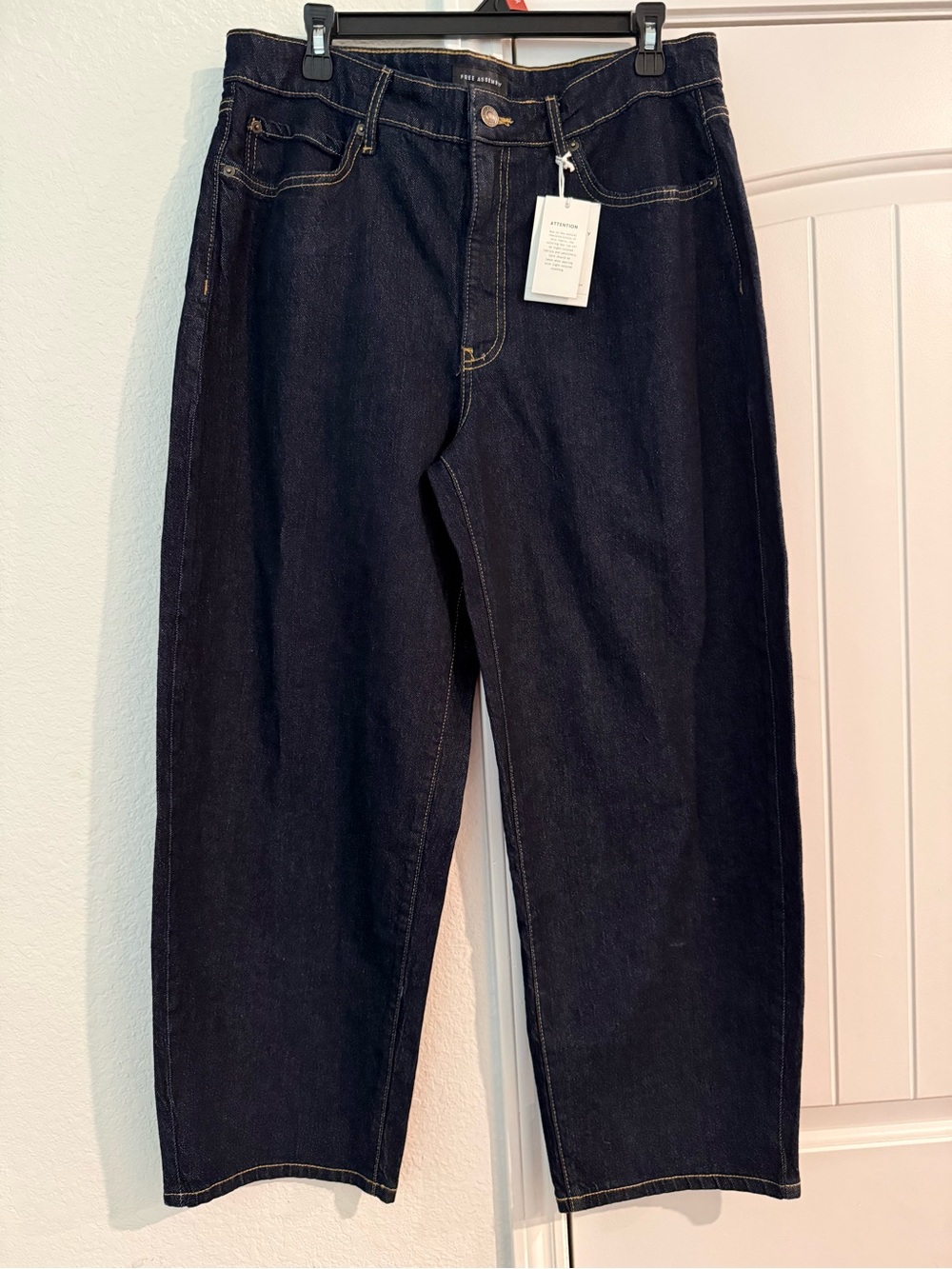 Free Assembly Women's Indigo Rinse Barrel leg Jeans size 12-NWT